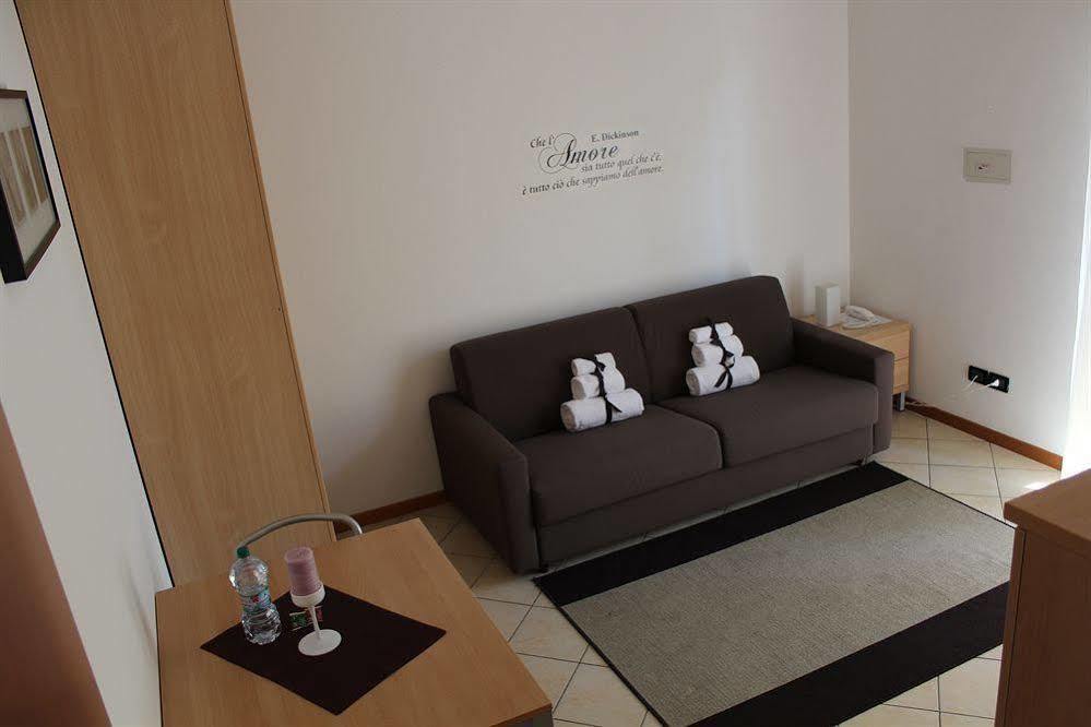 Residence Cigno Rimini Ngoại thất bức ảnh